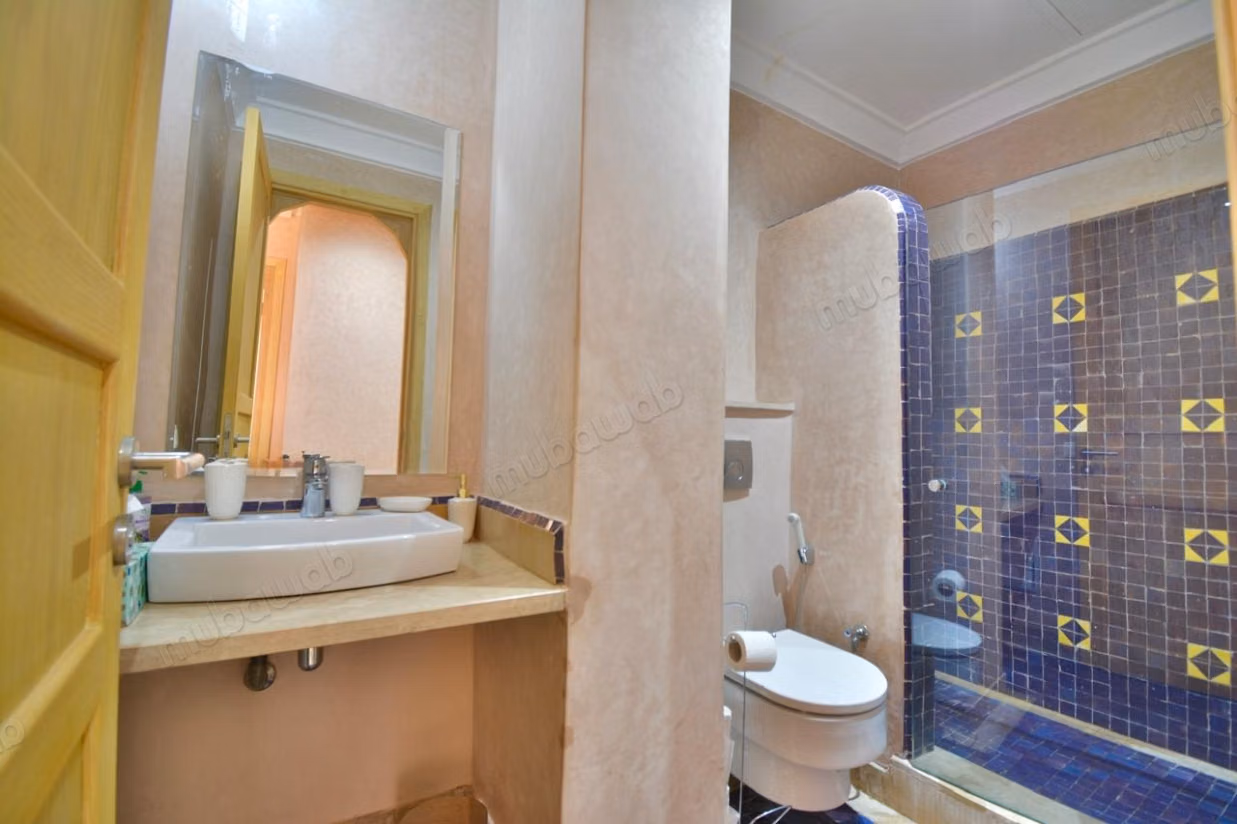 Très bel appartement en location à Route de l'Ourika. 
2 chambres agréables. 
Bien meublé