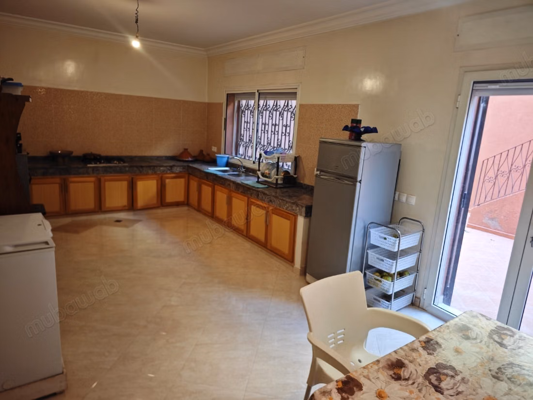 Una bella villa in vendita a Targa, ben tenuta