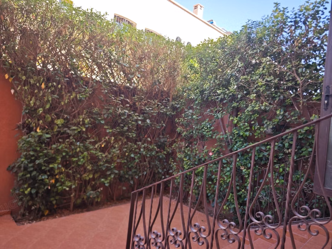 Una bella villa in vendita a Targa, ben tenuta