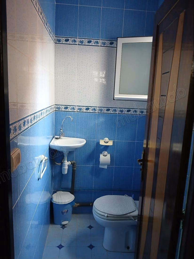 Maison de luxe à vendre à Sidi Hassine.
Superficie 140 m²