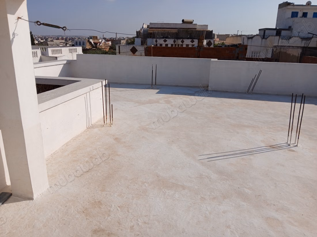Maison de luxe à vendre à Sidi Hassine.
Superficie 140 m²
