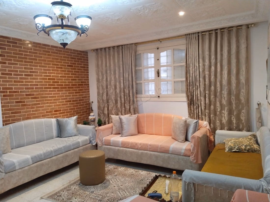 Maison de luxe à vendre à Sidi Hassine.
Superficie 140 m²