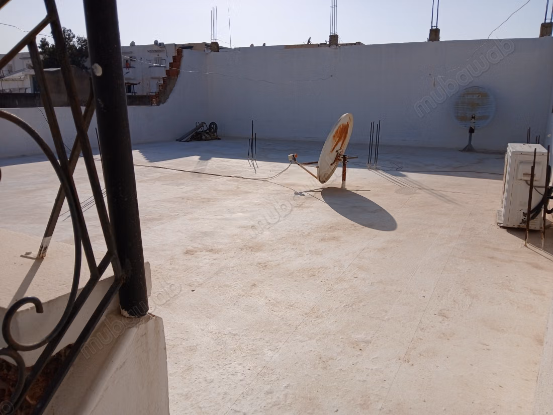 Maison de luxe à vendre à Sidi Hassine.
Superficie 140 m²