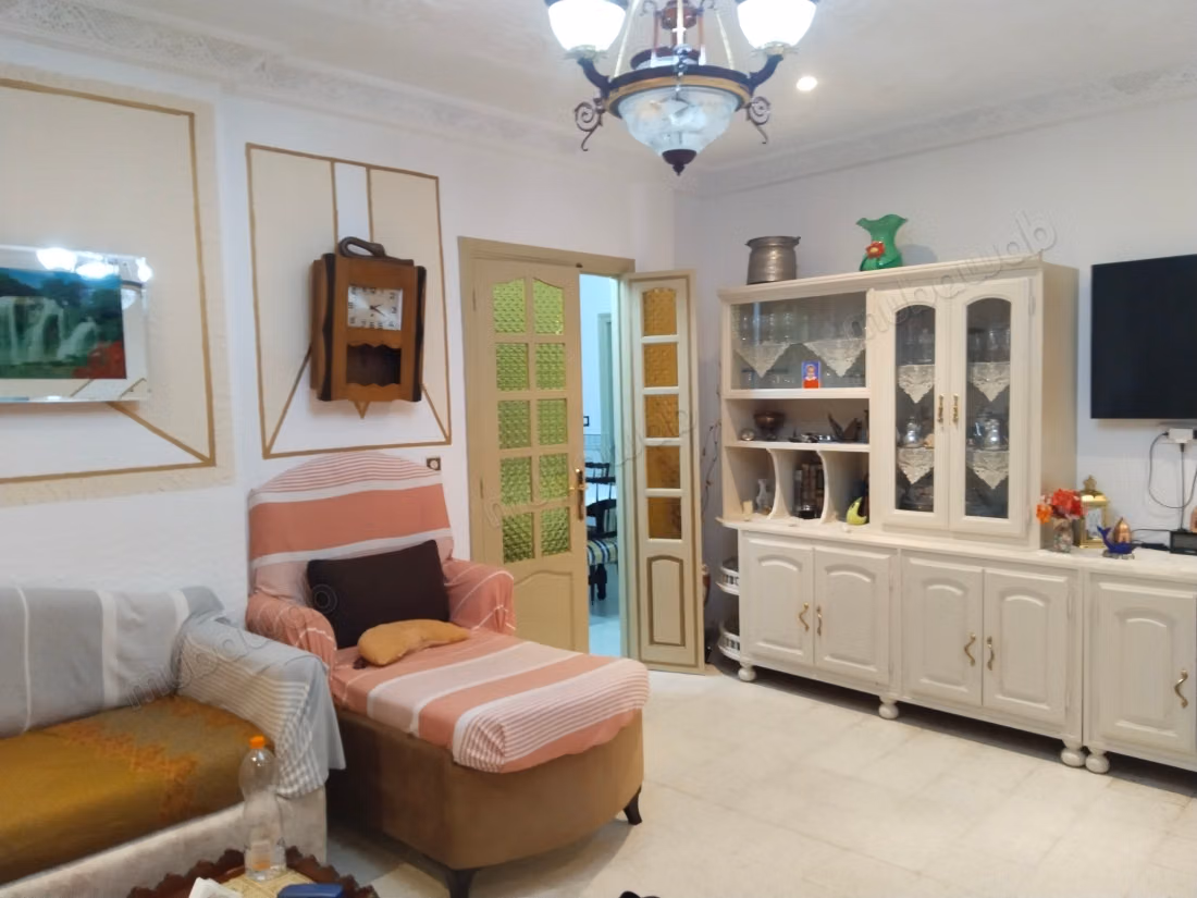 Maison de luxe à vendre à Sidi Hassine.
Superficie 140 m²