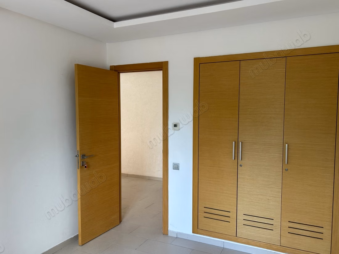 Tès beau Studio rez de jardin de 76m2