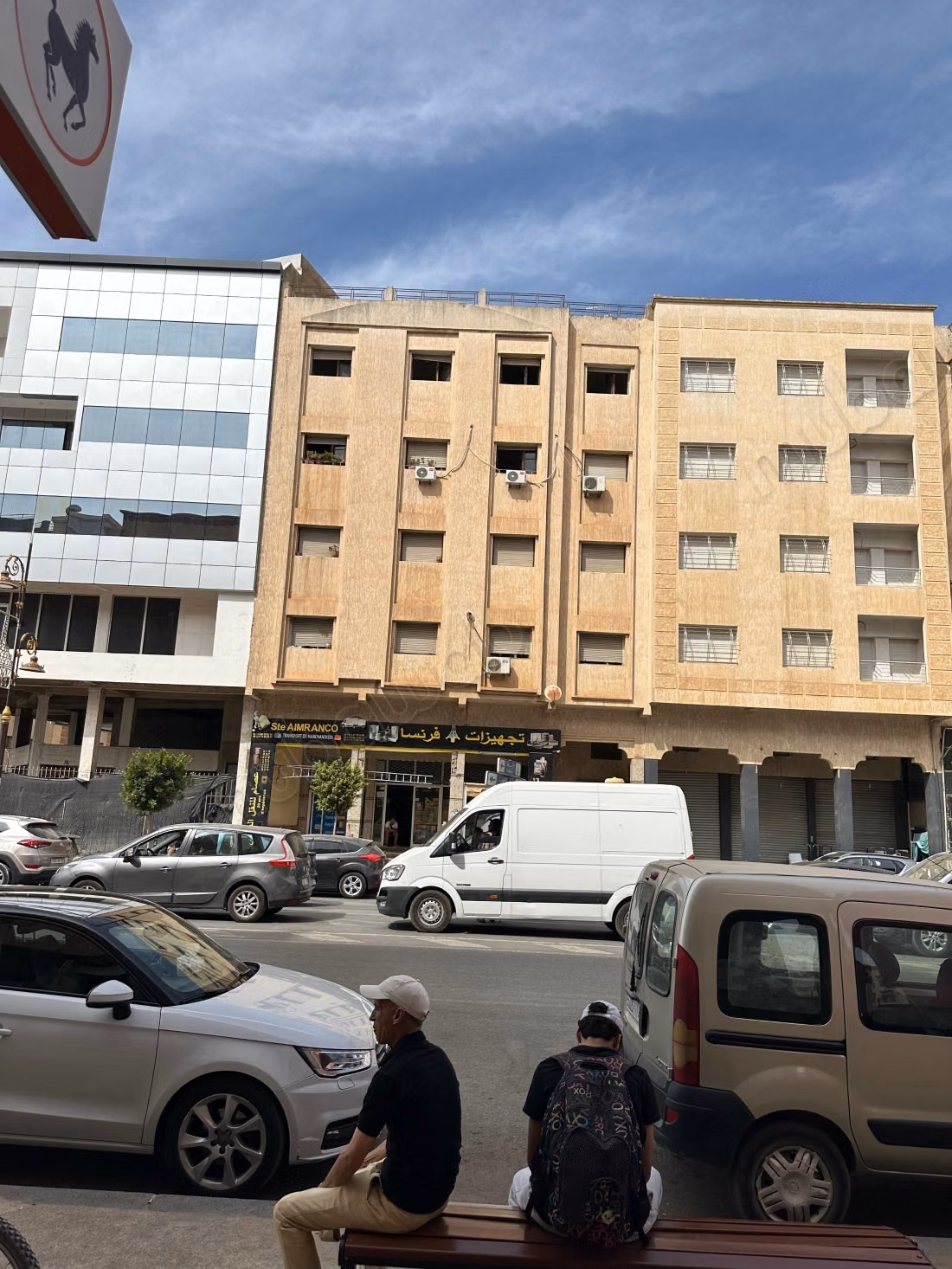 موقع استثنائي في قلب المركز الجديد