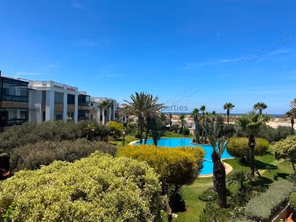 T4 vide 189m² – 3 ch. Ch. Perso – rés piscine
