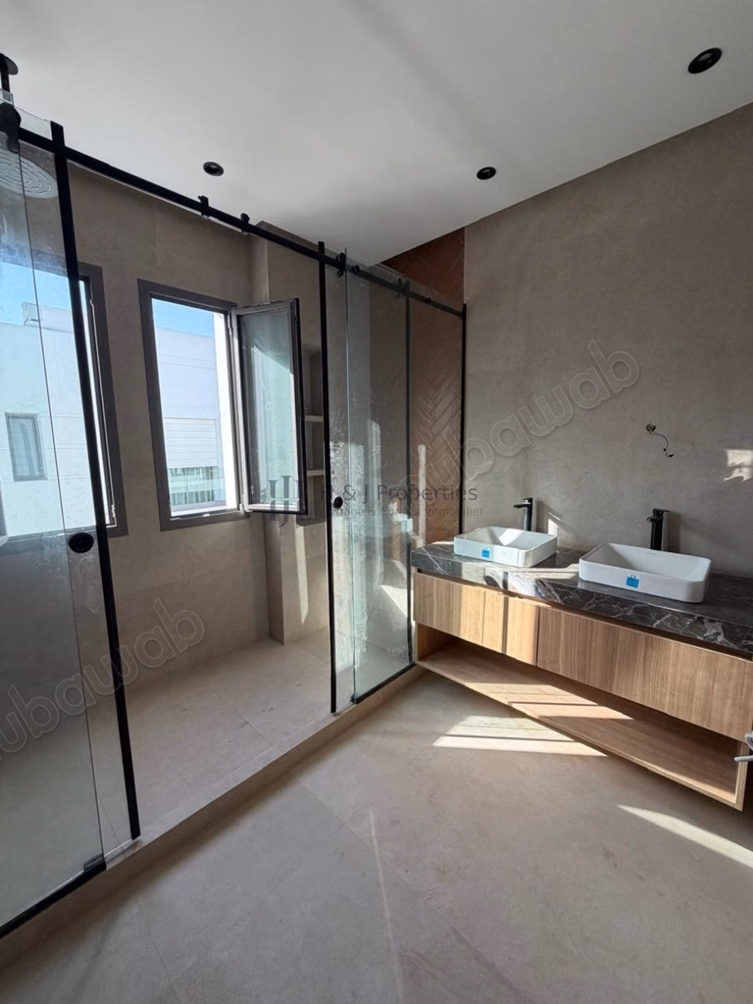 Empty T5 Villa 410m2 – Pool – Secured Residence