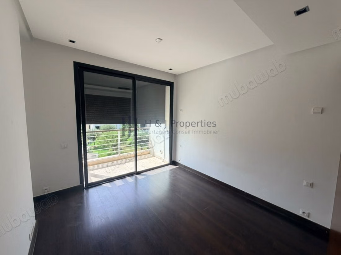 T3 empty 92m² – 2 bedrooms – terrace