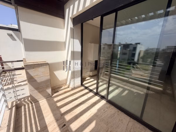 T3 empty 92m² – 2 bedrooms – terrace