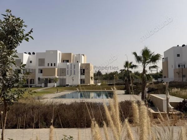 T4 empty duplex 235m² 3 bedrooms staff room