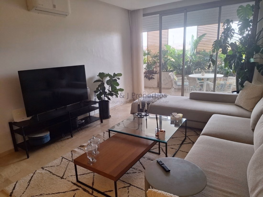 Furnished T2 80m² residence with pool