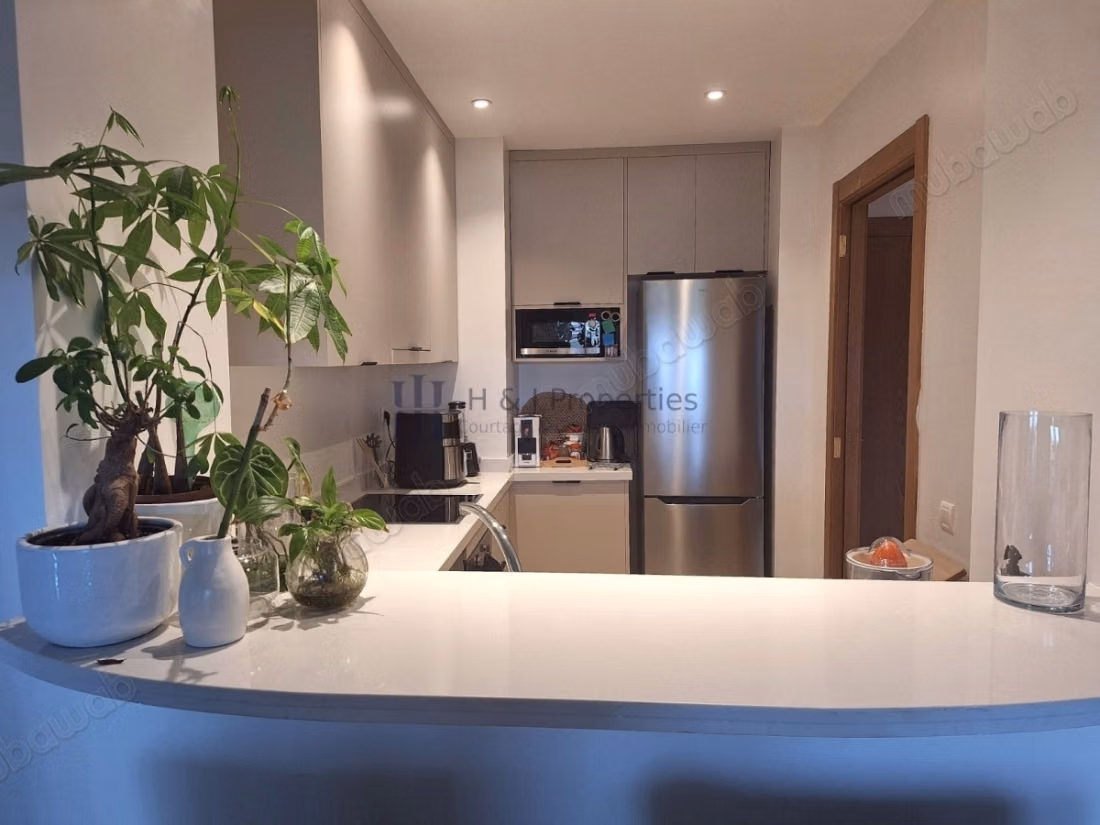 Furnished T2 80m² residence with pool