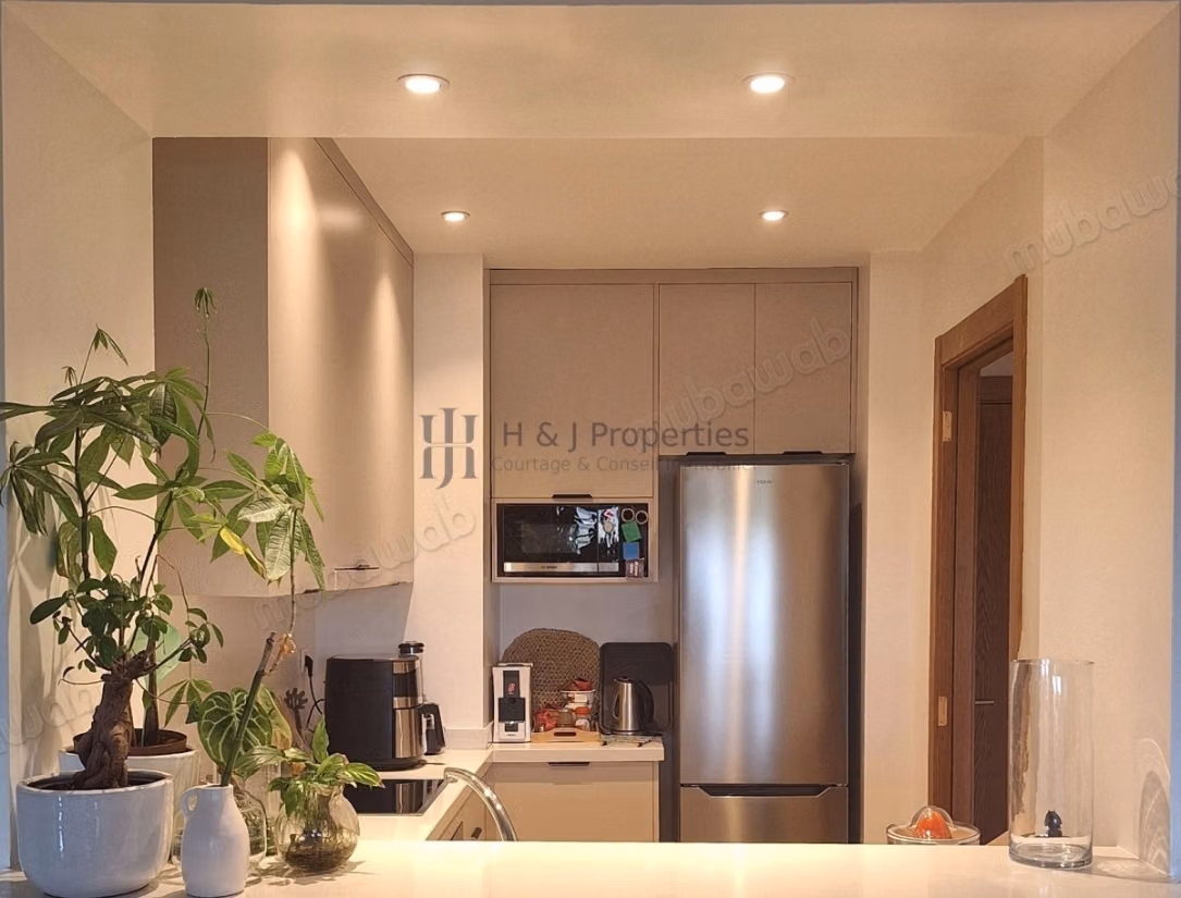 Furnished T2 80m² residence with pool