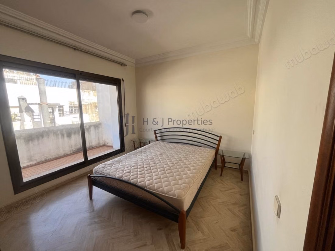 T4 empty duplex of 230m² 3 bedrooms