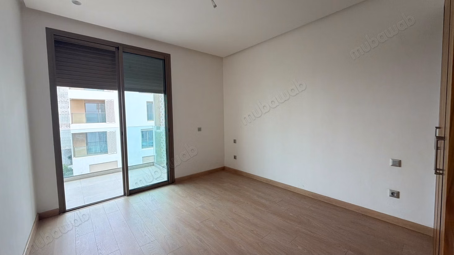 شقة 3 غرف للإيجار – 150 م² – إقامة مع مسبح – أورانجيراي سوسي