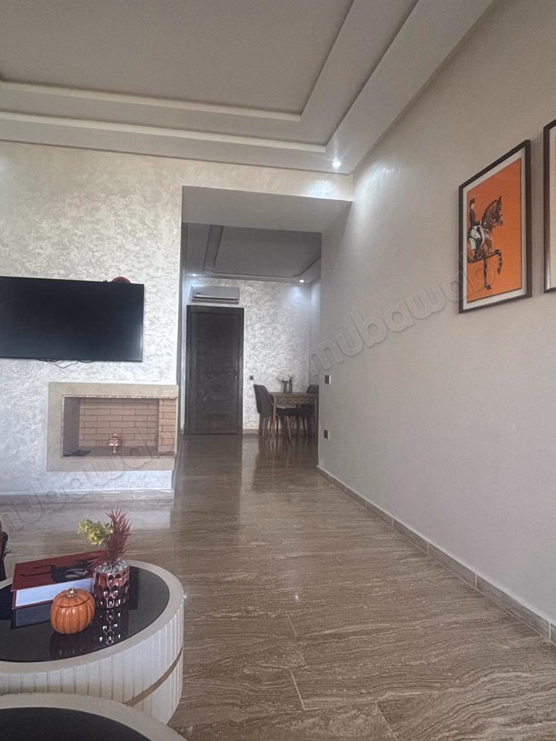 Appartement à louer à Dar Bouazza. 
Surface de 140 m². 
Meublé