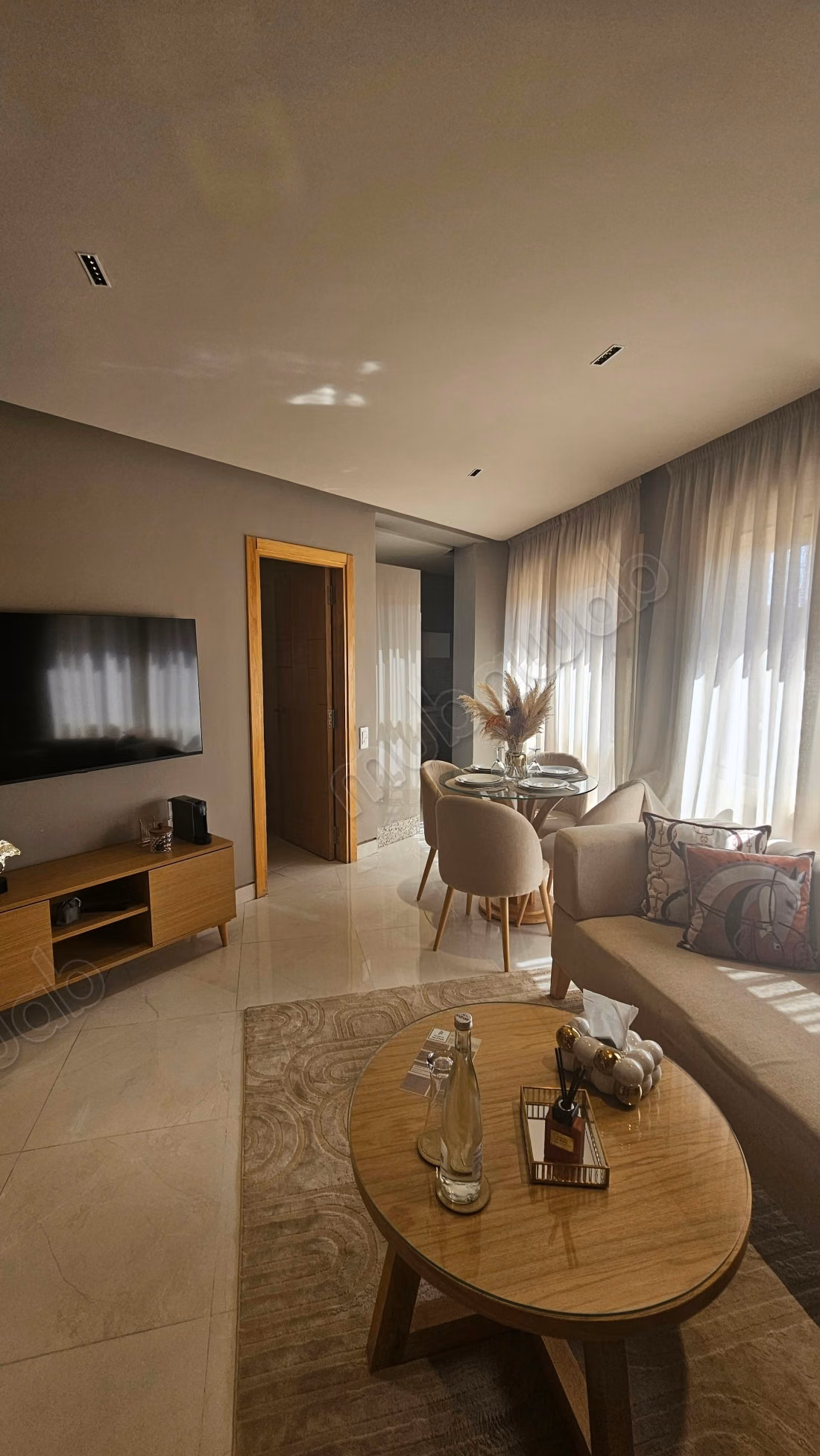 Verhuur van een 1-slaapkamer appartement voor lange termijn alleen geen onderverhuur van een appartement in Hivernage. Totale oppervlakte 41 m². Volledig gemeubileerd