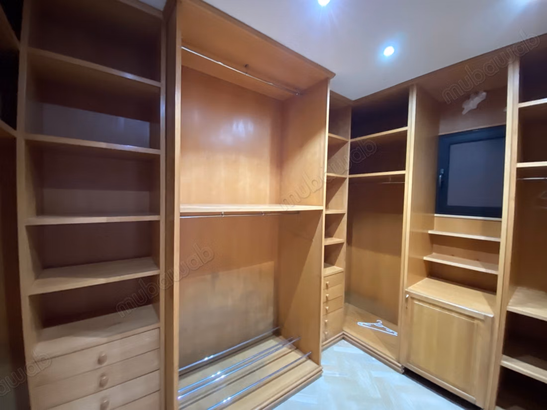 Apartment for rent in Riyad Extension. Total area 300 m². Concierge service, air conditioning