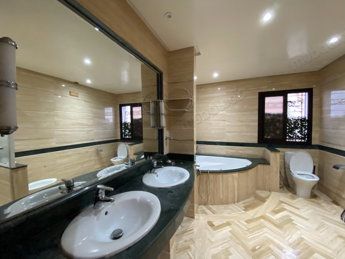 Apartamento en alquiler en Riyad Extensión. Superficie total de 300 m². Servicio de conserjería, aire acondicionado