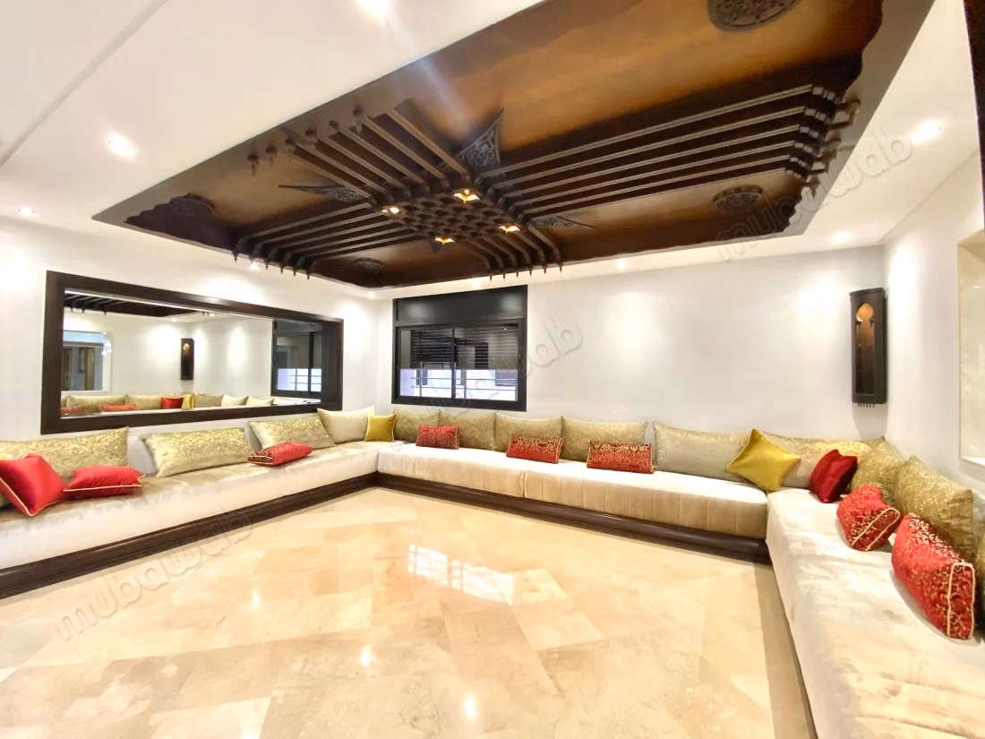 Apartment for rent in Riyad Extension. Total area 300 m². Concierge service, air conditioning