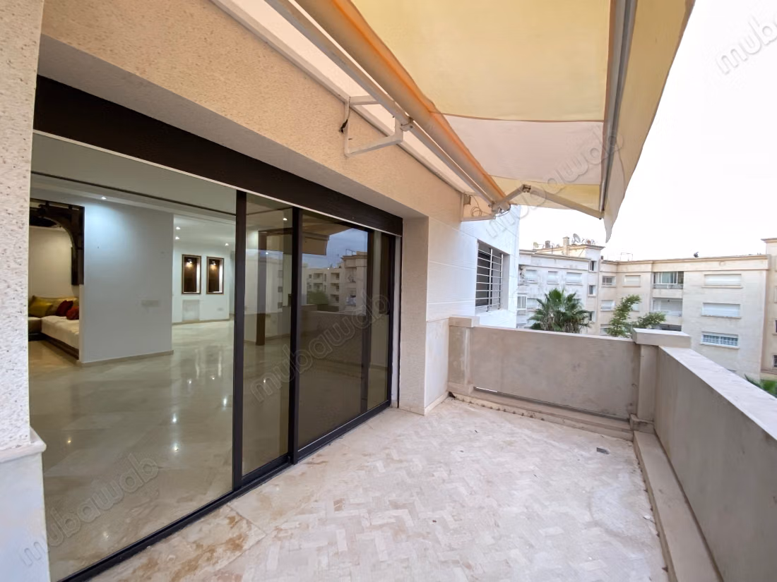 Apartment for rent in Riyad Extension. Total area 300 m². Concierge service, air conditioning