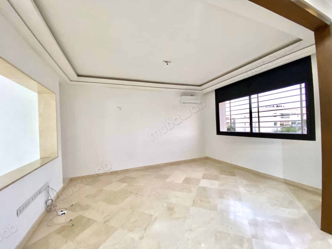 Apartment for rent in Riyad Extension. Total area 300 m². Concierge service, air conditioning