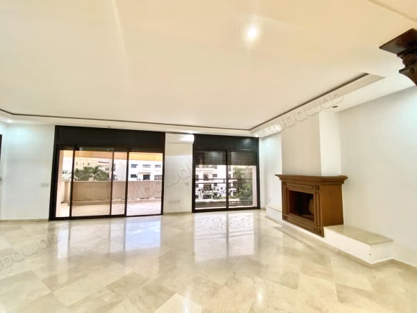 Apartment for rent in Riyad Extension. Total area 300 m². Concierge service, air conditioning
