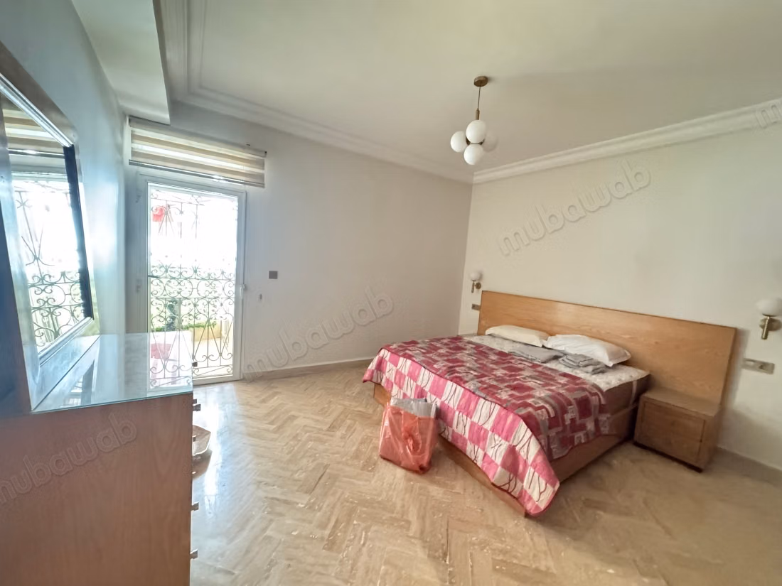 Appartement 3 chambres meuble a louer 
blvd ghandi