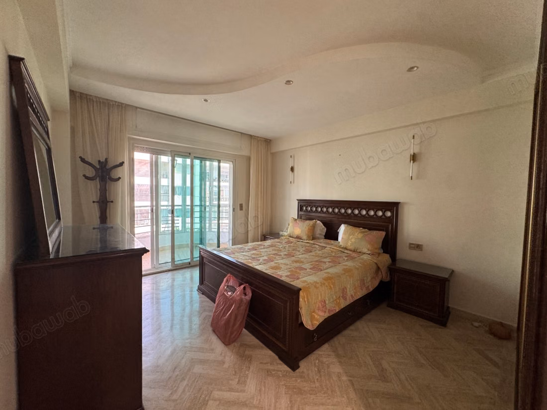Appartement 3 chambres meuble a louer 
blvd ghandi