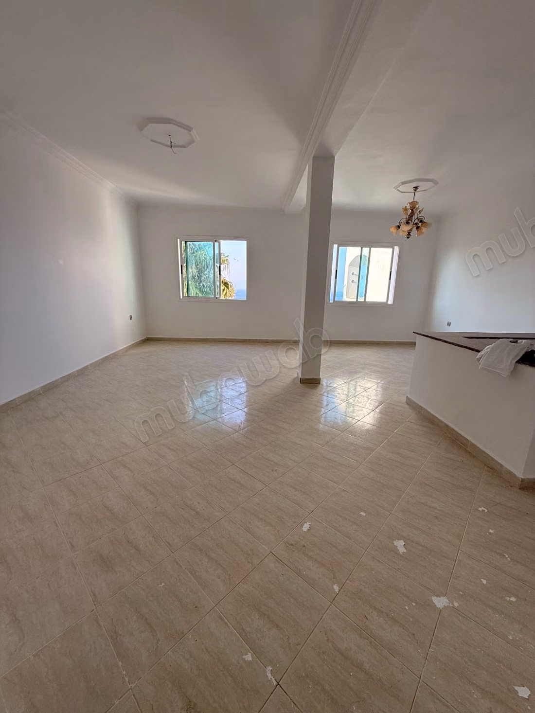 House for sale. Area 173 m². Residence with concierge, large pool