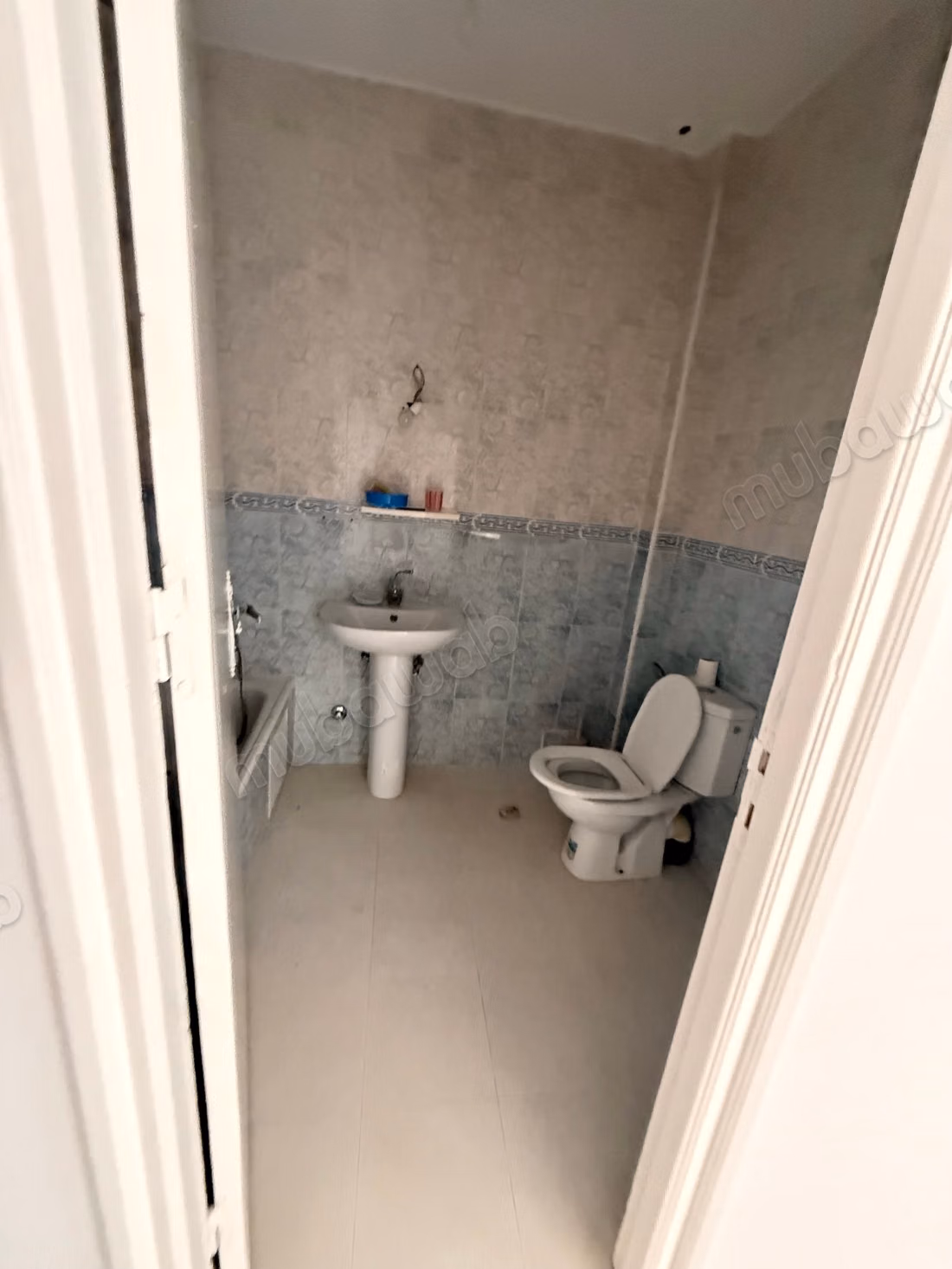 House for sale. Area 173 m². Residence with concierge, large pool