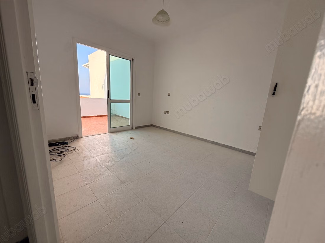 House for sale. Area 173 m². Residence with concierge, large pool