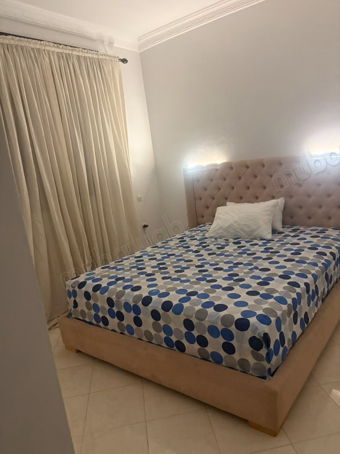 Appartement en location à Marjane. 1 Pièce. Bien meublé