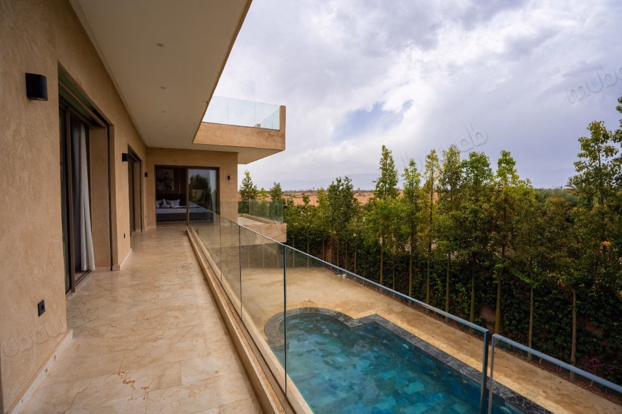 Villa Meublée de Luxe 7 Suites avec Grande Piscine — Route d'Ourika KM18, Marrakech 
A vendre