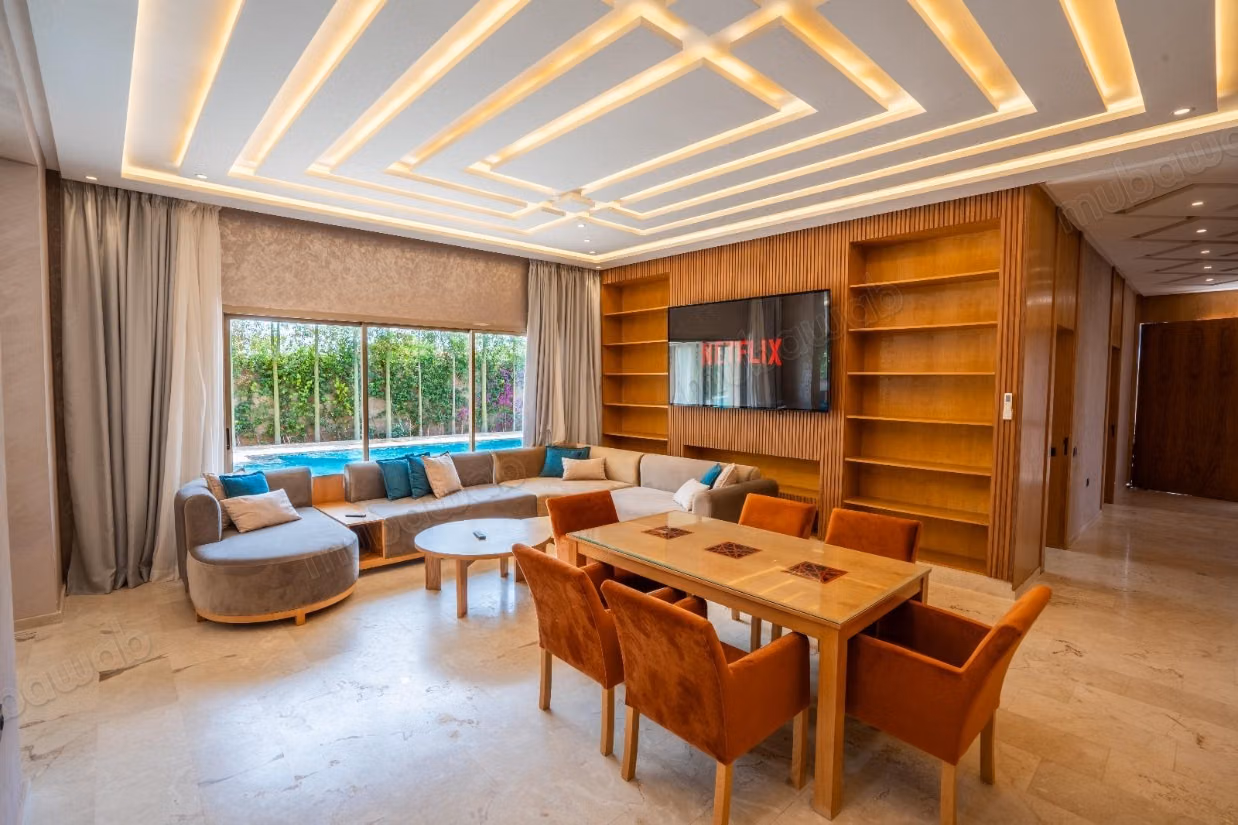 Villa Meublée de Luxe 7 Suites avec Grande Piscine — Route d'Ourika KM18, Marrakech 
A vendre
