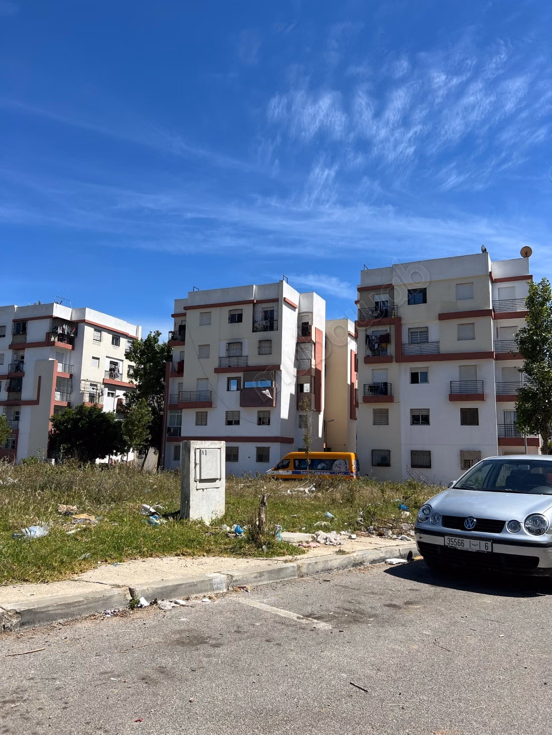 Terrain à vendre à Boukhalef. Surface de 260 m² deux faces R4