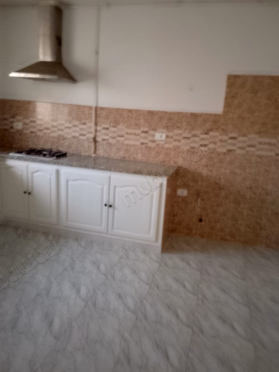 Location d'un appartement à Hammamet Nord. Superficie 200 m². Vues imprenables sur la mer, double vitrage