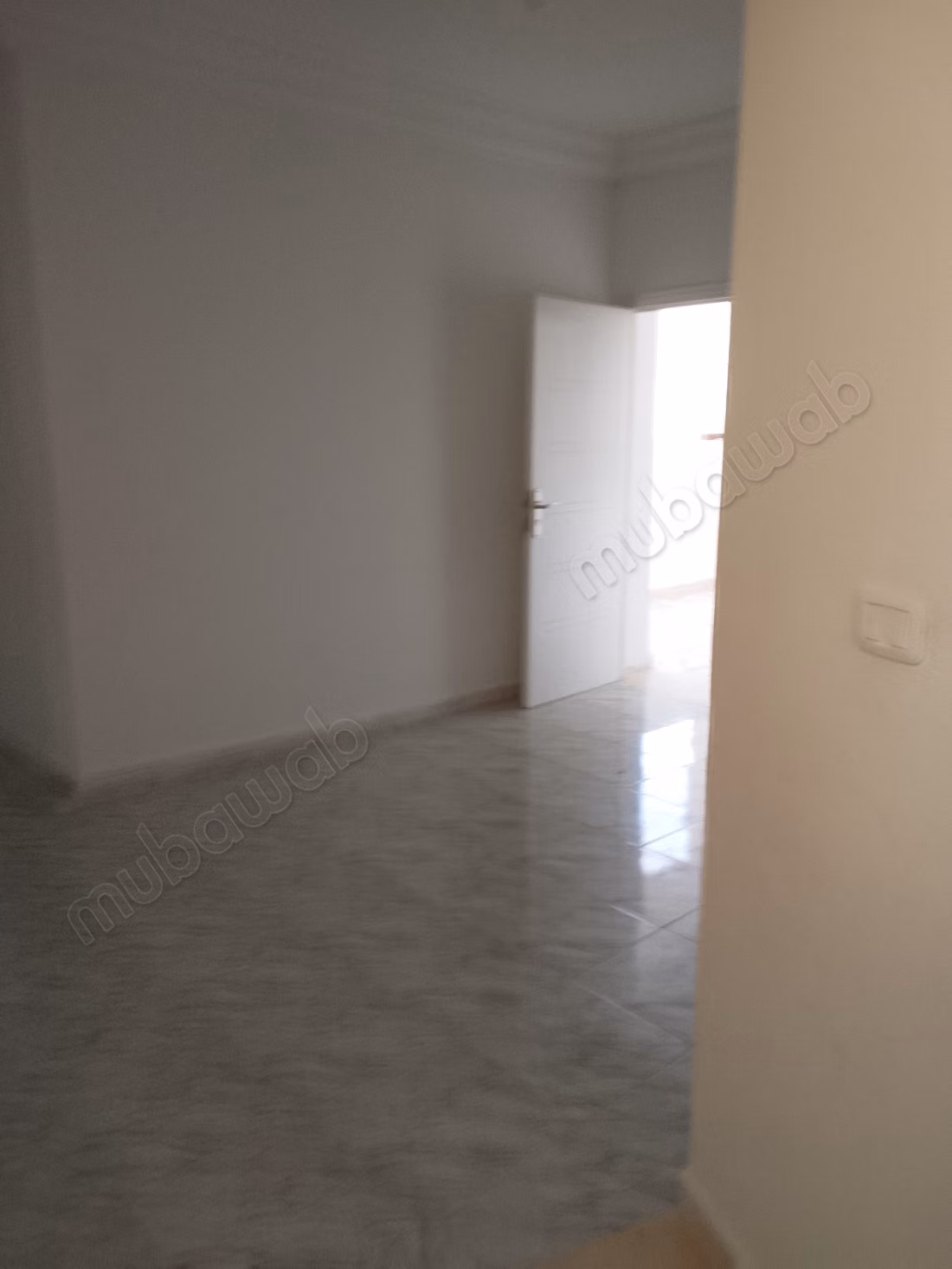Location d'un appartement à Hammamet Nord. Superficie 200 m². Vues imprenables sur la mer, double vitrage