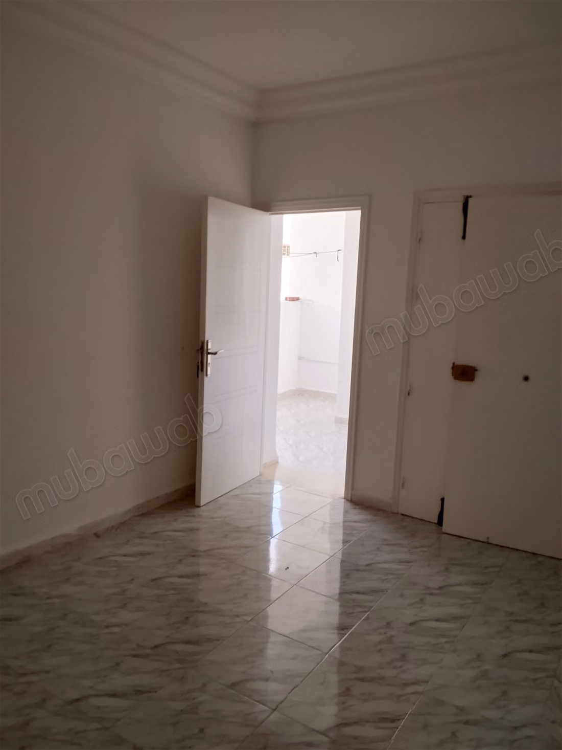 Location d'un appartement à Hammamet Nord. Superficie 200 m². Vues imprenables sur la mer, double vitrage