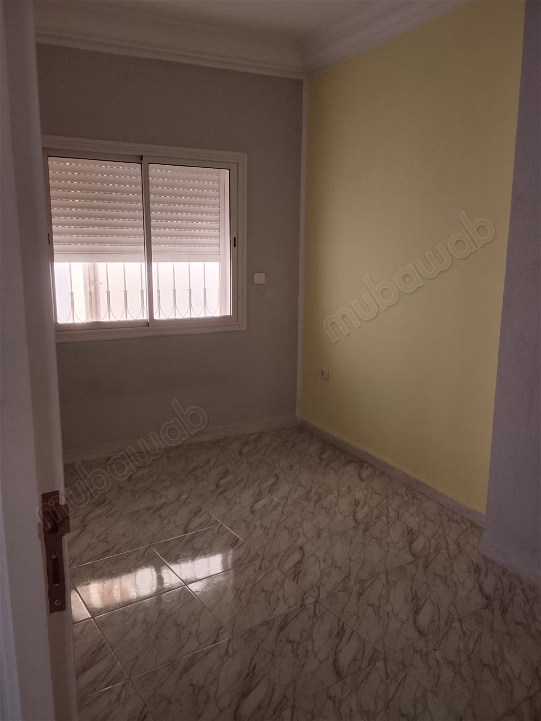 Location d'un appartement à Hammamet Nord. Superficie 200 m². Vues imprenables sur la mer, double vitrage