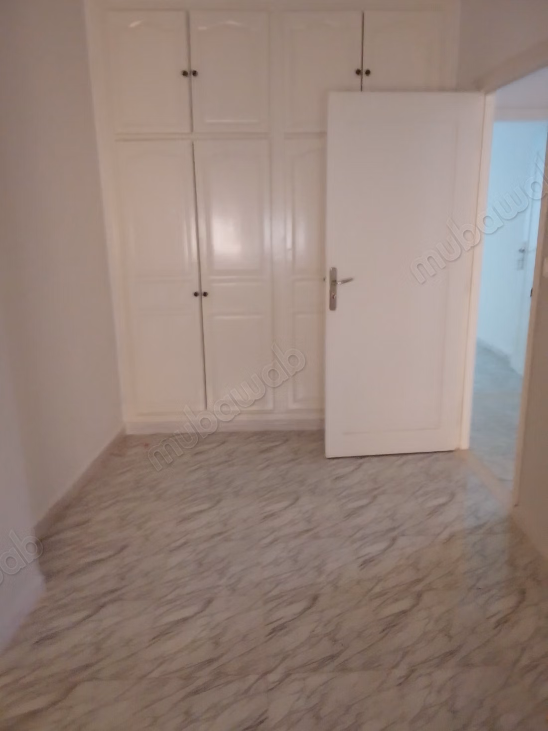 Location d'un appartement à Hammamet Nord. Superficie 200 m². Vues imprenables sur la mer, double vitrage