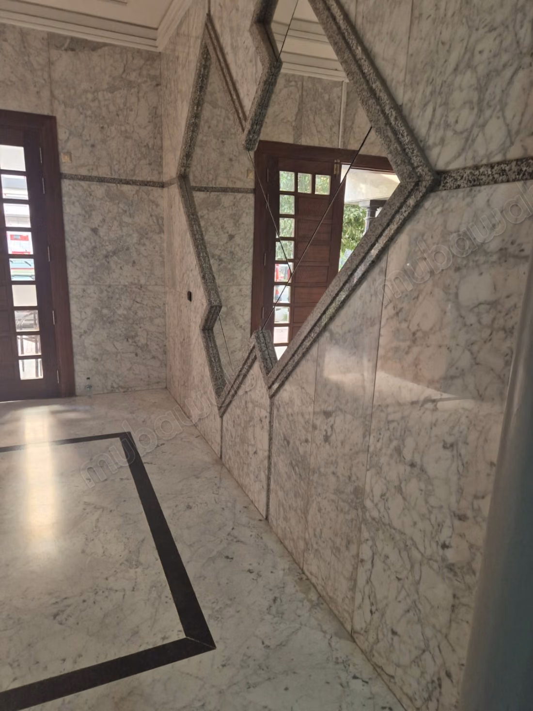 Appartement te huur in Agdal. 4 grote kamers. Conciërgeservice en airconditioning.