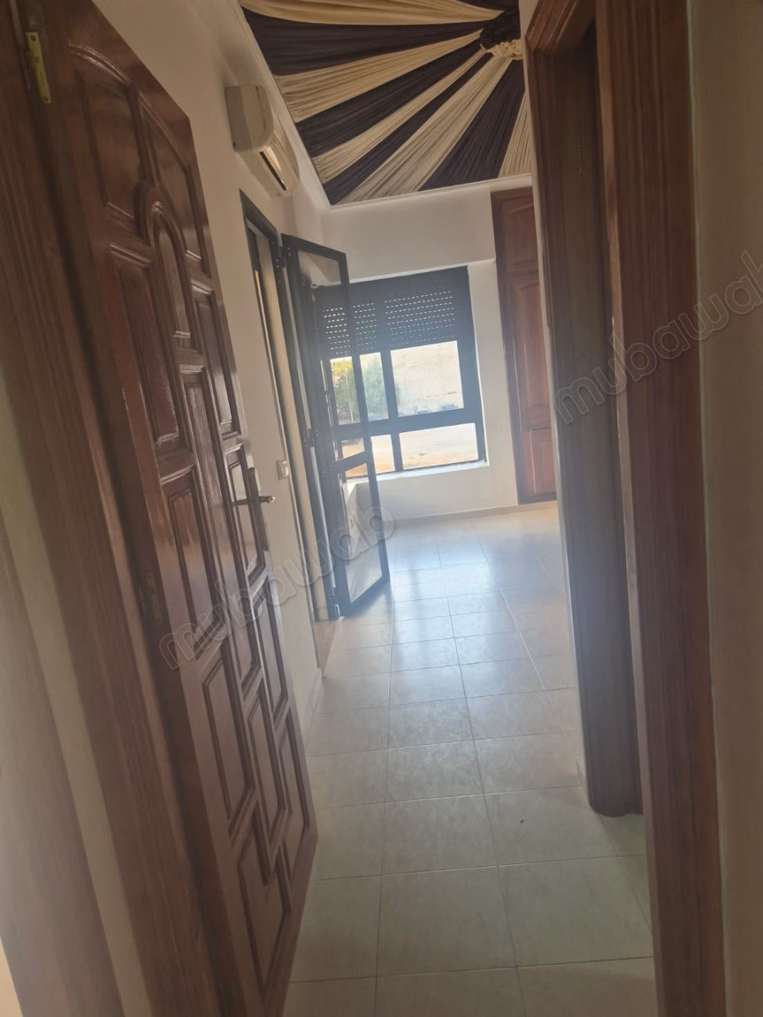 Appartement te huur in Agdal. 4 grote kamers. Conciërgeservice en airconditioning.