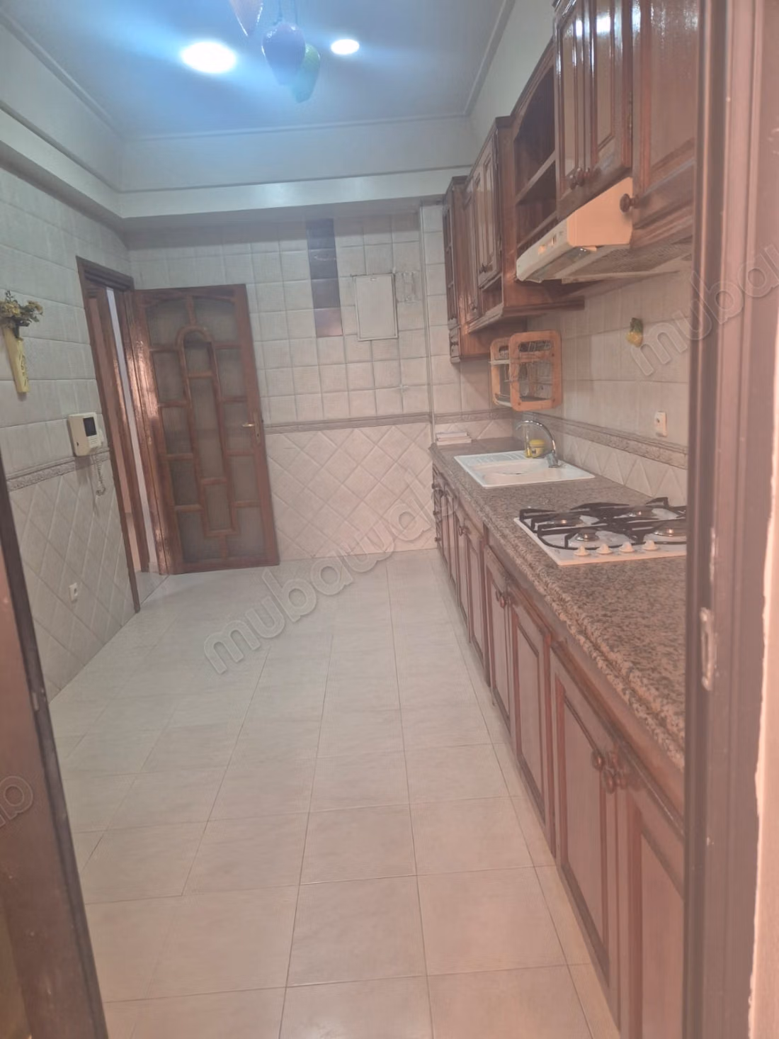 Appartement te huur in Agdal. 4 grote kamers. Conciërgeservice en airconditioning.