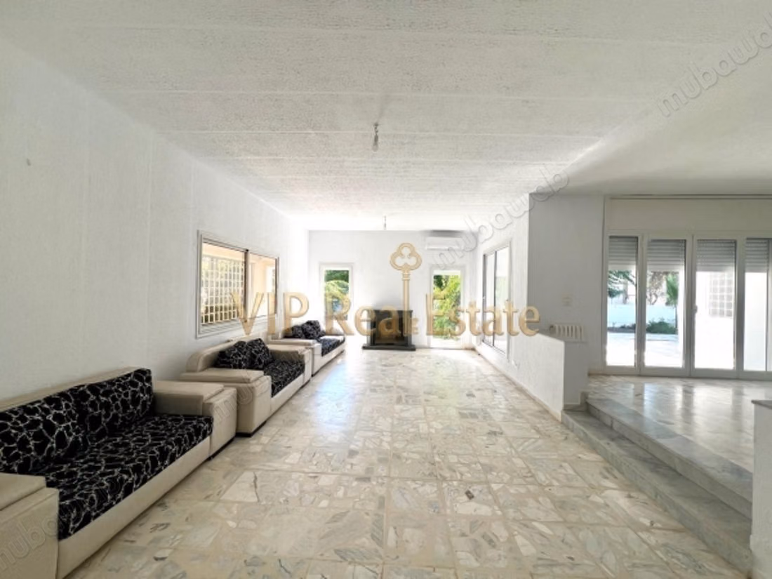 À Louer Un Rez de chaussée de Villa à La Marsa