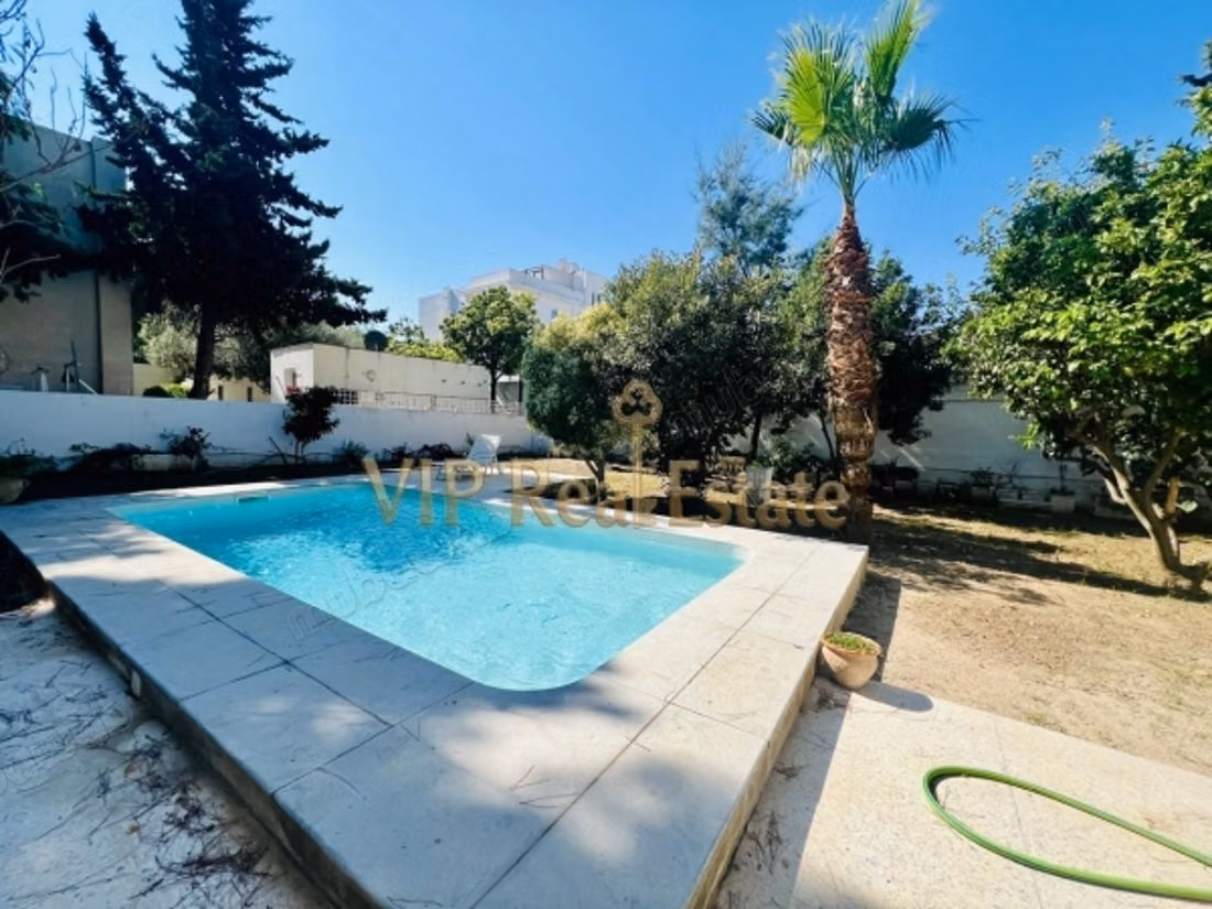 À Louer Un Rez de chaussée de Villa à La Marsa