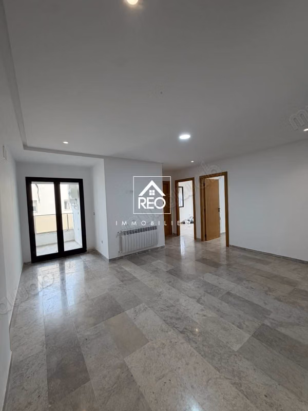 A Louer: Des Bureaux H2 à Cité Wahat