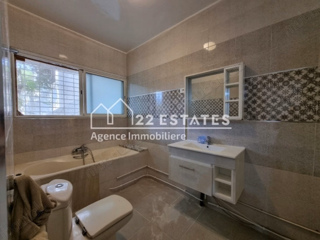 Rez de jardin S3 à Gammarth Supérieur