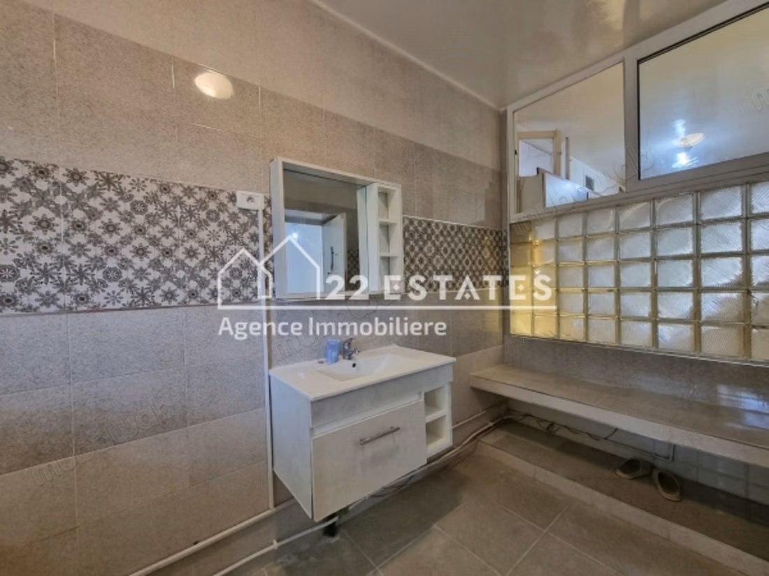 Rez de jardin S3 à Gammarth Supérieur